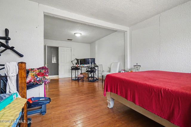 6964 RAMOTH Drive, Jacksonville, FL 32226