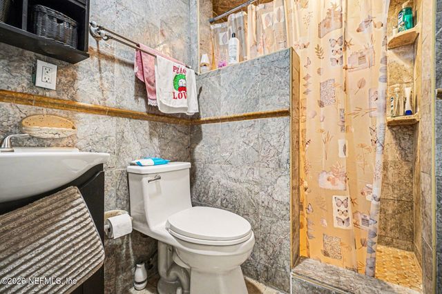 6964 RAMOTH Drive, Jacksonville, FL 32226