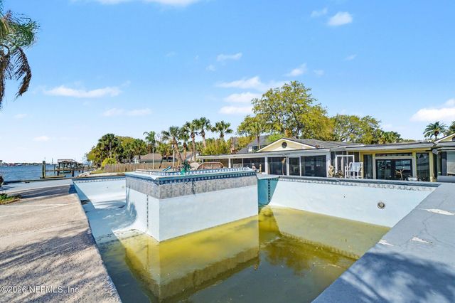 6964 RAMOTH Drive, Jacksonville, FL 32226