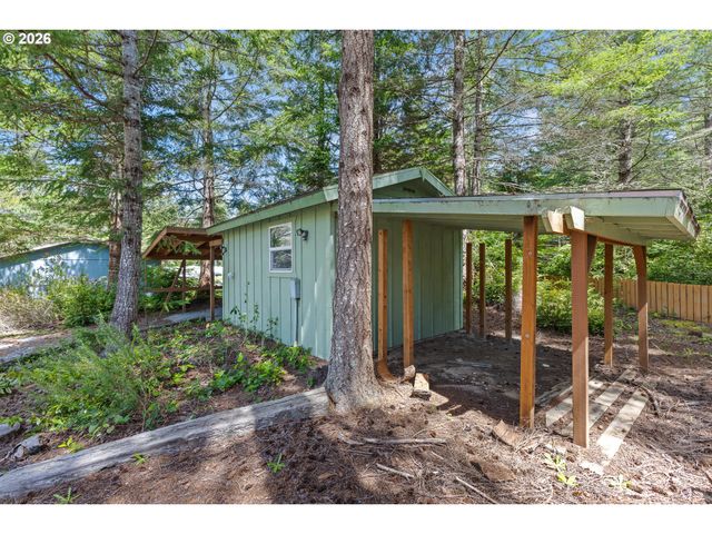 52031 STURTEVANT Ln, Bandon, OR 97411
