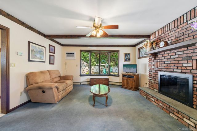 207 N Forest Avenue, Rockville Centre, NY 11570