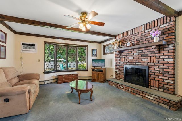 207 N Forest Avenue, Rockville Centre, NY 11570