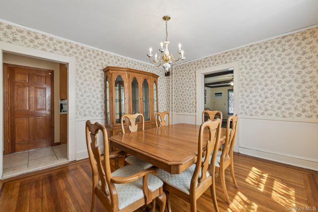 207 N Forest Avenue, Rockville Centre, NY 11570