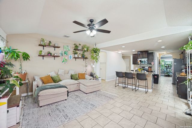 15259 Field Sparrow, San Antonio, TX 78253