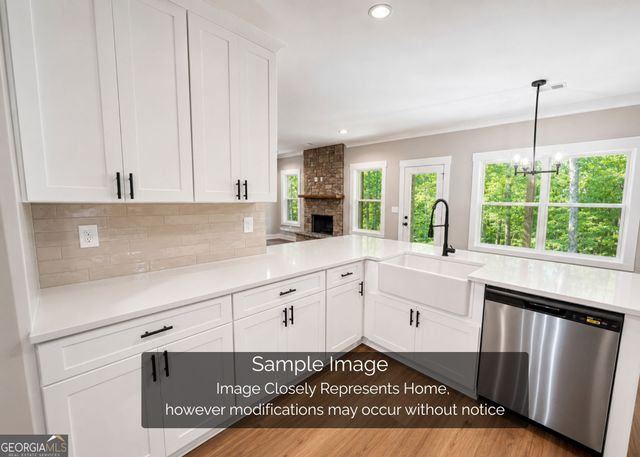 328 Spring Field Drive, Clarkesville, GA 30523