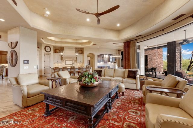 9161 E SUPERSTITION MOUNTAIN Drive, Gold Canyon, AZ 85118