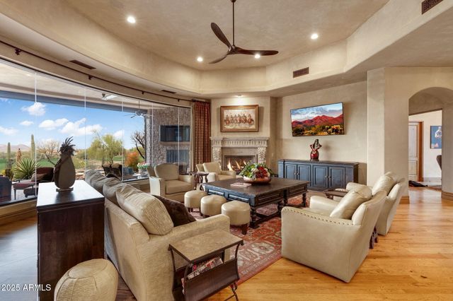 9161 E SUPERSTITION MOUNTAIN Drive, Gold Canyon, AZ 85118