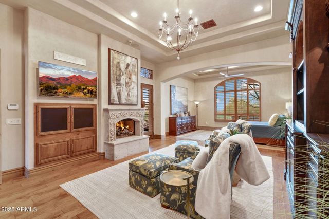 9161 E SUPERSTITION MOUNTAIN Drive, Gold Canyon, AZ 85118