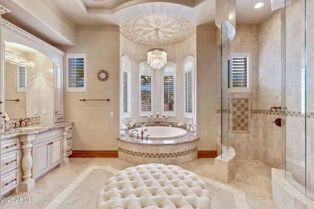 9161 E SUPERSTITION MOUNTAIN Drive, Gold Canyon, AZ 85118