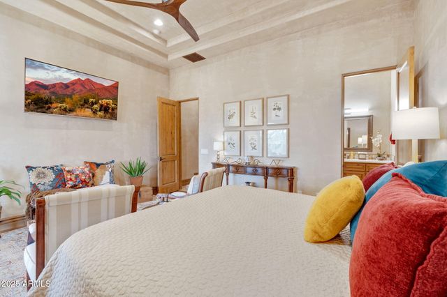 9161 E SUPERSTITION MOUNTAIN Drive, Gold Canyon, AZ 85118