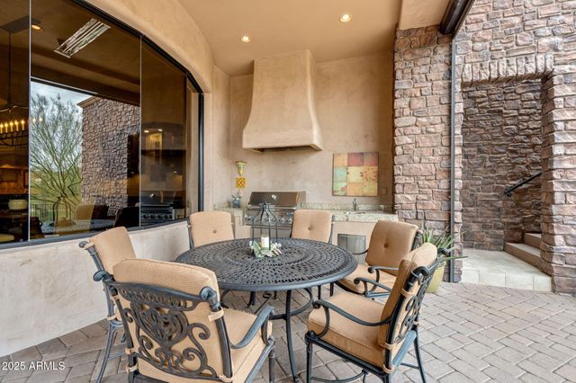 9161 E SUPERSTITION MOUNTAIN Drive, Gold Canyon, AZ 85118