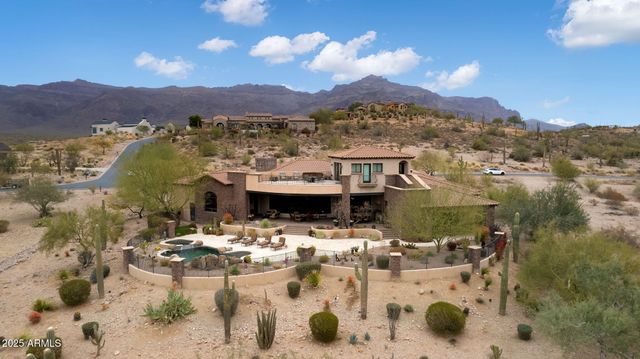 9161 E SUPERSTITION MOUNTAIN Drive, Gold Canyon, AZ 85118