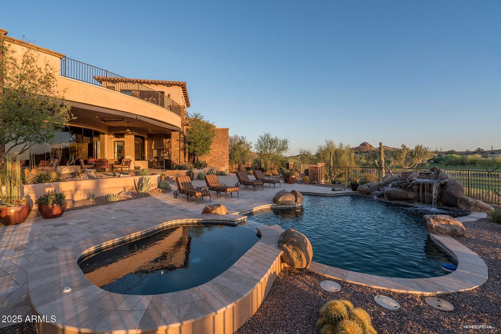 9161 E SUPERSTITION MOUNTAIN Drive, Gold Canyon, AZ 85118