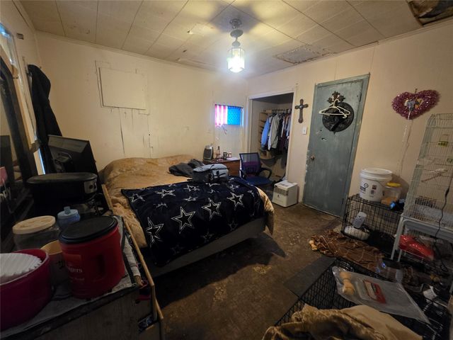 213 Pennsylvania Avenue, Graham, TX 76450