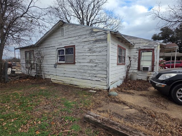 213 Pennsylvania Avenue, Graham, TX 76450