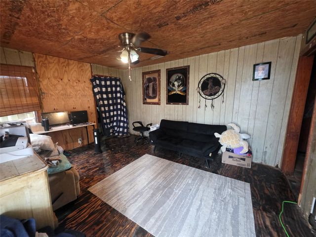 213 Pennsylvania Avenue, Graham, TX 76450