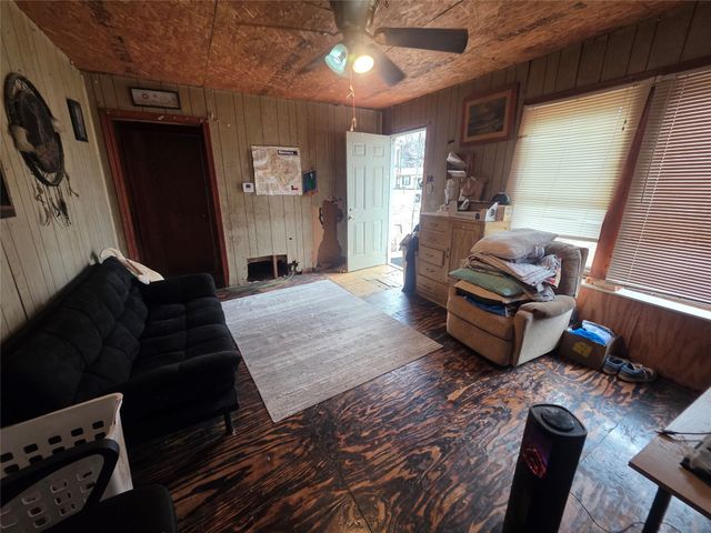 213 Pennsylvania Avenue, Graham, TX 76450