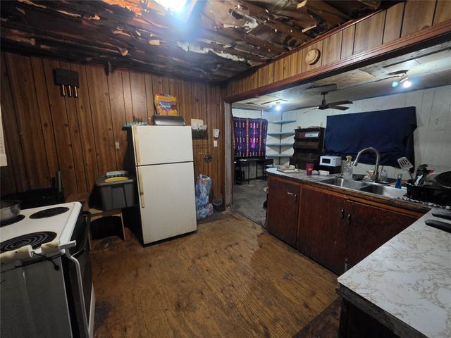 213 Pennsylvania Avenue, Graham, TX 76450