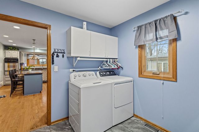 520 Birchwood Road, Frankfort, IL 60423