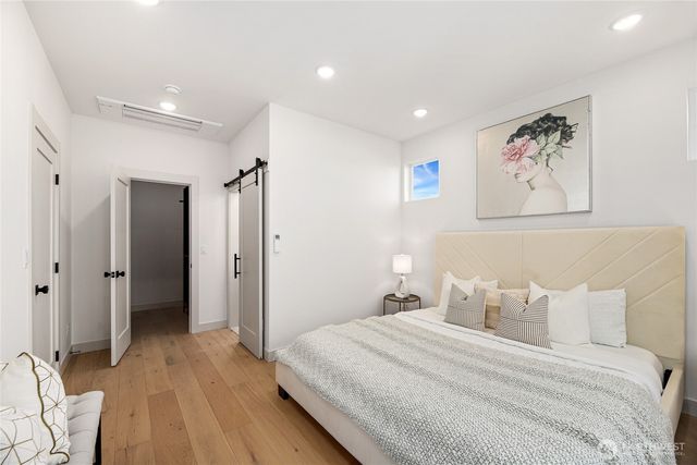 4517 44th Avenue SW, Seattle, WA 98116