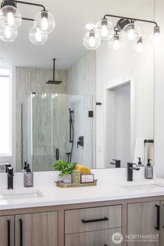 4517 44th Avenue SW, Seattle, WA 98116