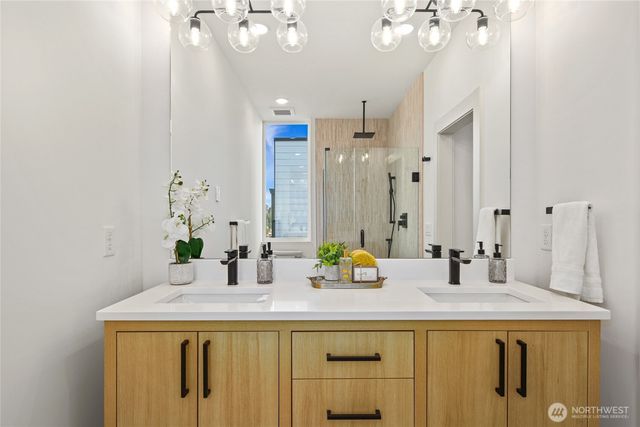 4517 44th Avenue SW, Seattle, WA 98116