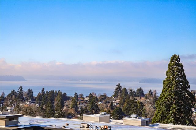 4517 44th Avenue SW, Seattle, WA 98116