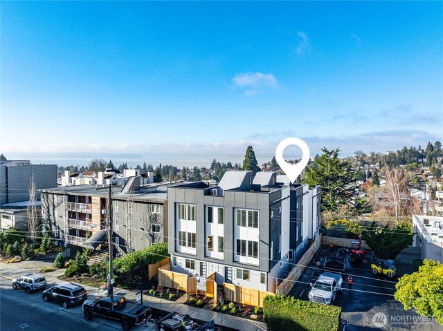 4517 44th Avenue SW, Seattle, WA 98116