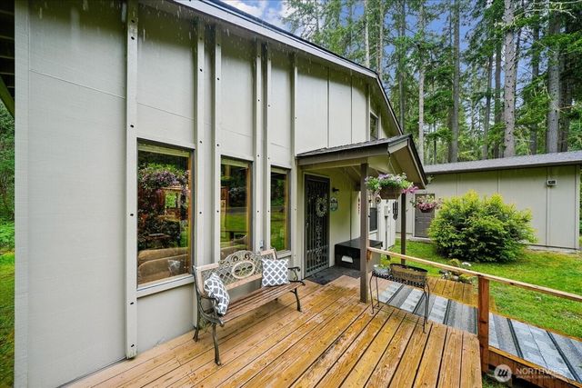 10606 Olympic Drive, Anderson Island, WA 98303