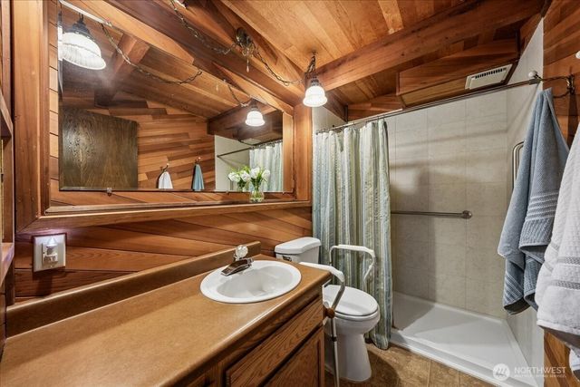 10606 Olympic Drive, Anderson Island, WA 98303