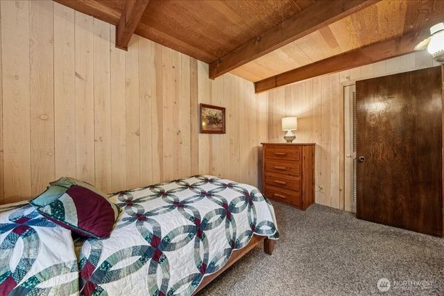 10606 Olympic Drive, Anderson Island, WA 98303