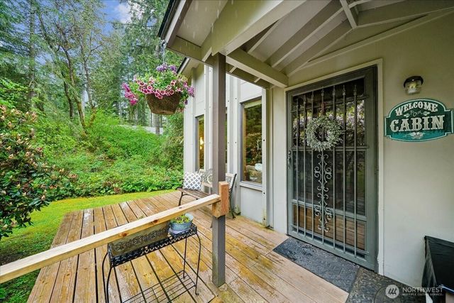10606 Olympic Drive, Anderson Island, WA 98303