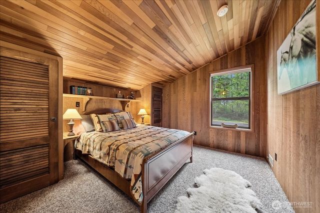 10606 Olympic Drive, Anderson Island, WA 98303