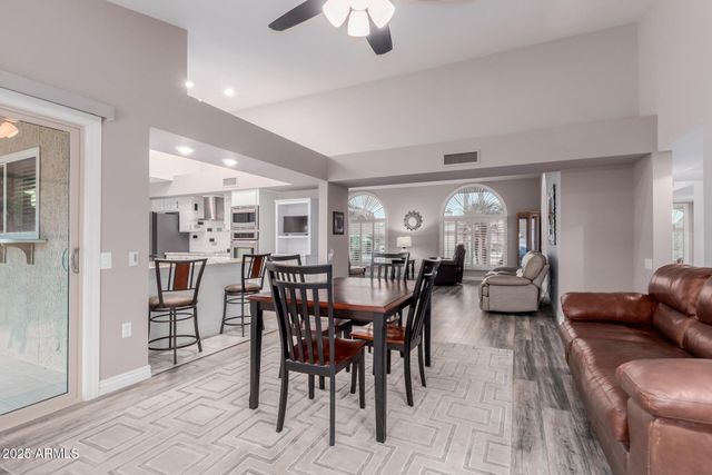 20807 N DESERT SANDS Drive, Sun City West, AZ 85375