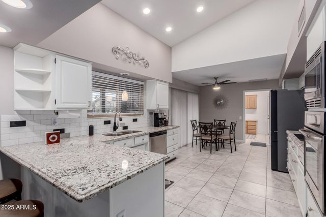 20807 N DESERT SANDS Drive, Sun City West, AZ 85375