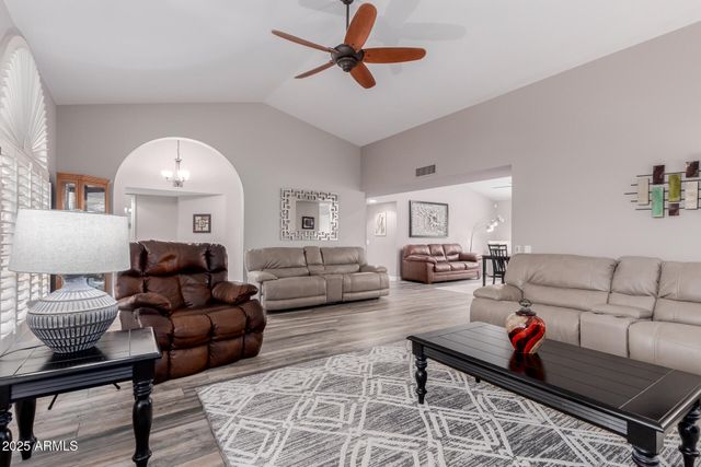 20807 N DESERT SANDS Drive, Sun City West, AZ 85375