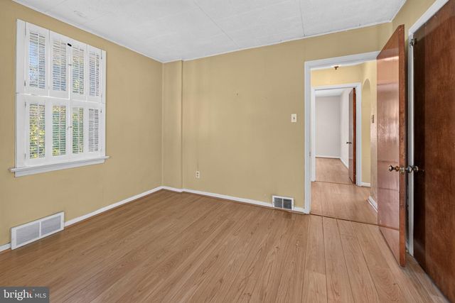 30 W MAPLE AVE, Lindenwold, NJ 08021
