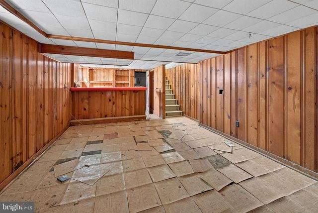30 W MAPLE AVE, Lindenwold, NJ 08021
