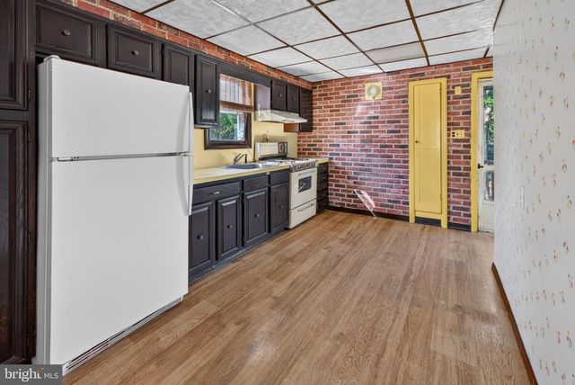 30 W MAPLE AVE, Lindenwold, NJ 08021