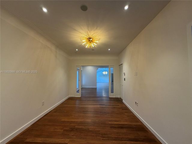 621 W Dilido Dr, Miami Beach, FL 33139