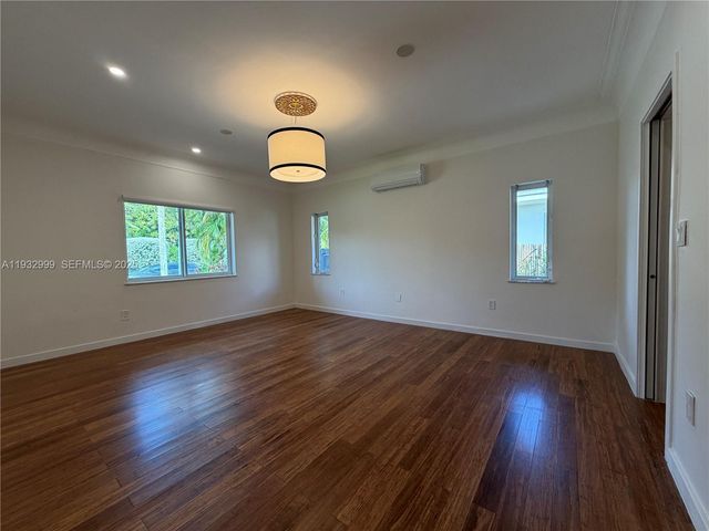 621 W Dilido Dr, Miami Beach, FL 33139