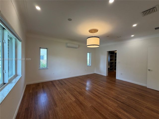 621 W Dilido Dr, Miami Beach, FL 33139