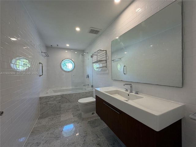 621 W Dilido Dr, Miami Beach, FL 33139