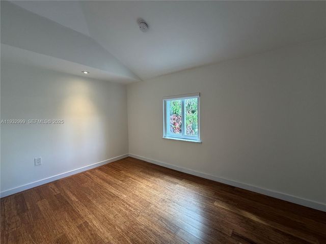 621 W Dilido Dr, Miami Beach, FL 33139