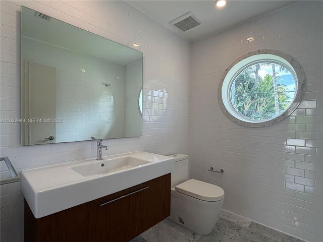 621 W Dilido Dr, Miami Beach, FL 33139