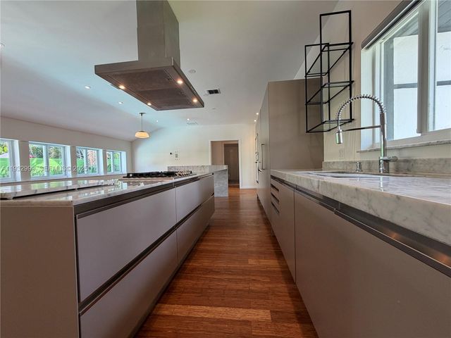 621 W Dilido Dr, Miami Beach, FL 33139