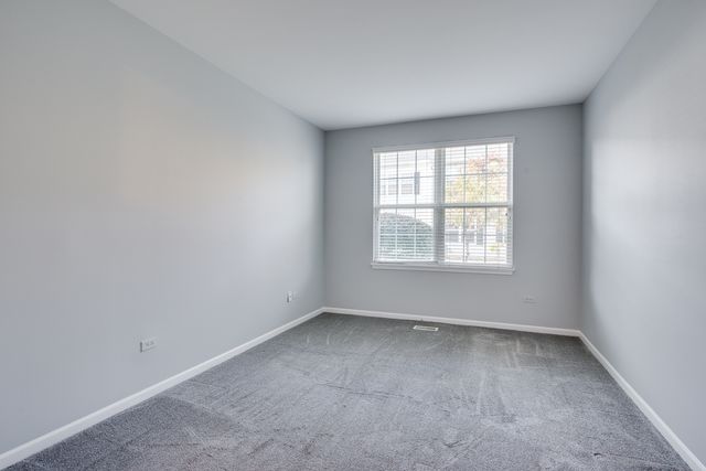 805 Genesee Drive 805, Naperville, IL 60563