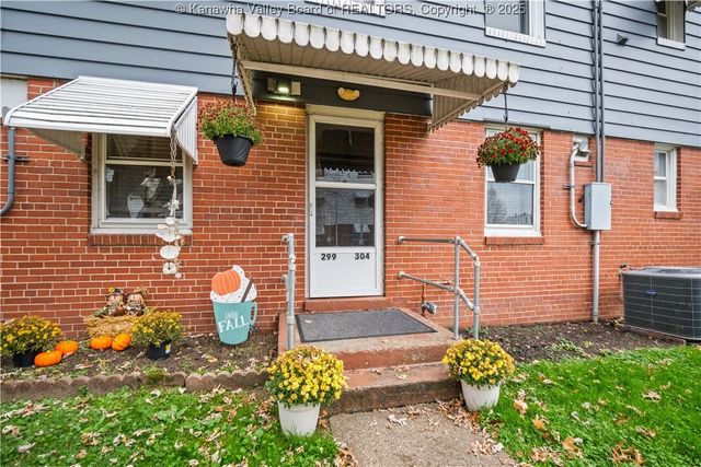 302 Kenna Drive, South Charleston, WV 25309