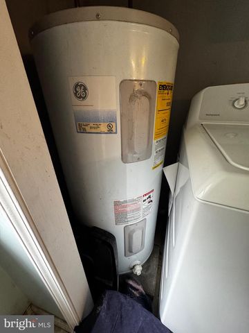 41 ALDINE AVE, Reading, PA 19606