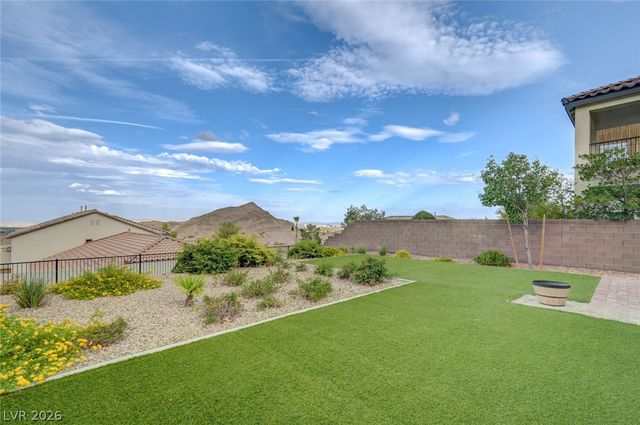 4654 Plum Button Street, Las Vegas, NV 89129